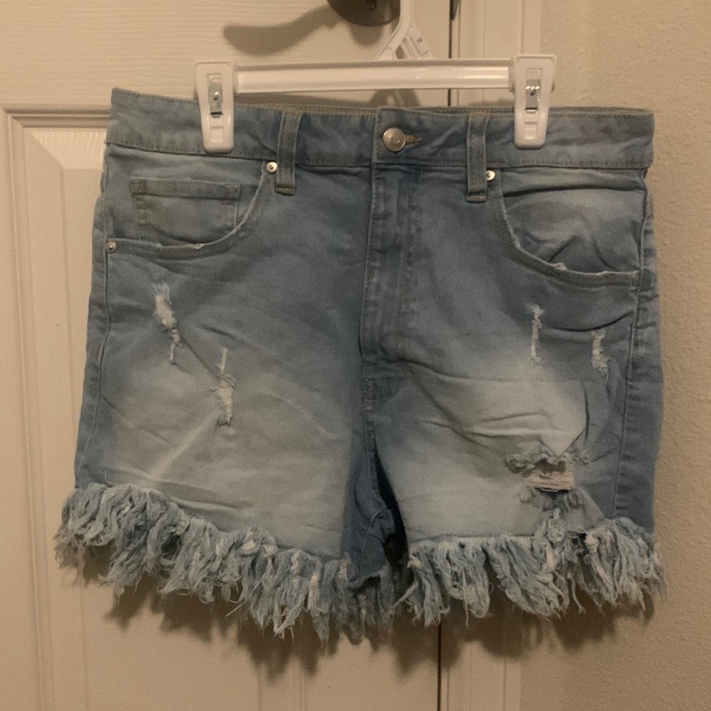Distress light washed shorts